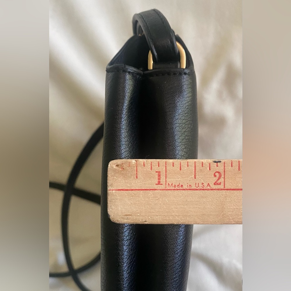 NWOT Vegan Leather Crossbody, Top Zip Closure, interior zip pocket/compartments - Picture 11 of 14